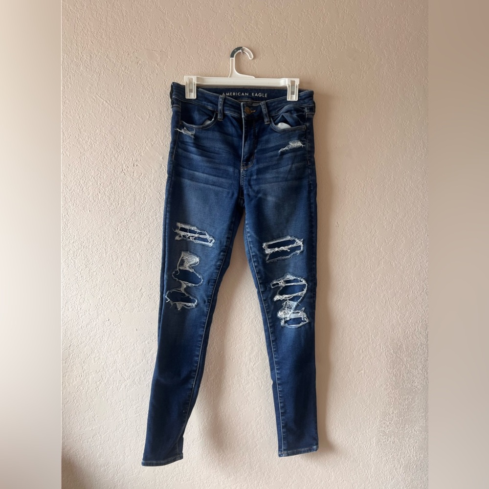 AMERICAN EAGLE JEANS